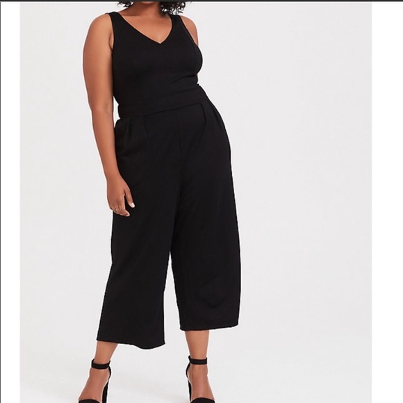 torrid Pants - 🌟HOST PICK!🌟 Torrid Ponte Cropped Jumpsuit-0X